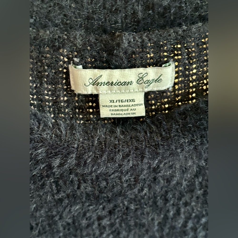 🖤 Open Backed Sweater 🖤 - Picture 3 of 3
